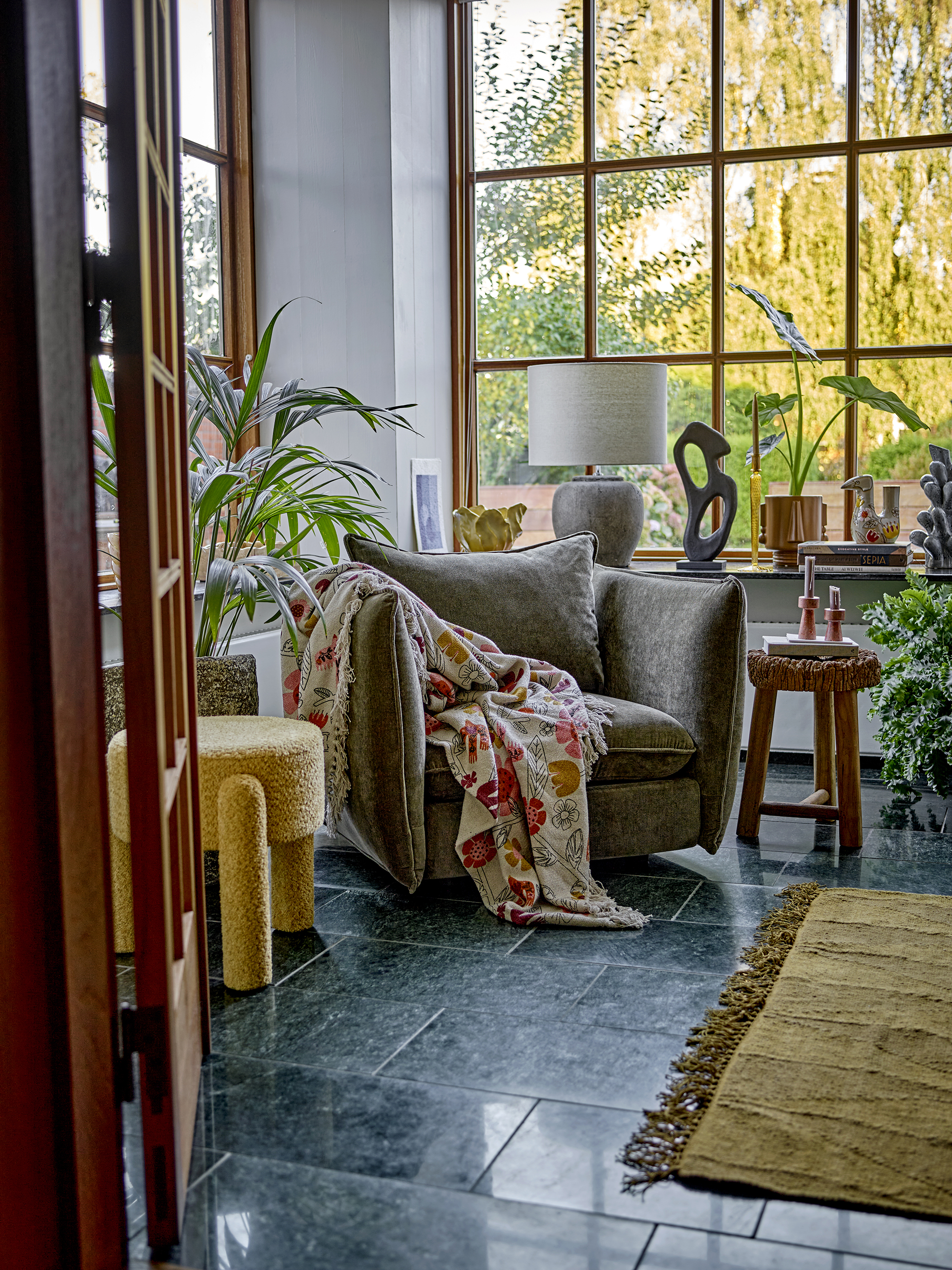 Isabelle Table lamp, Grey, Stoneware