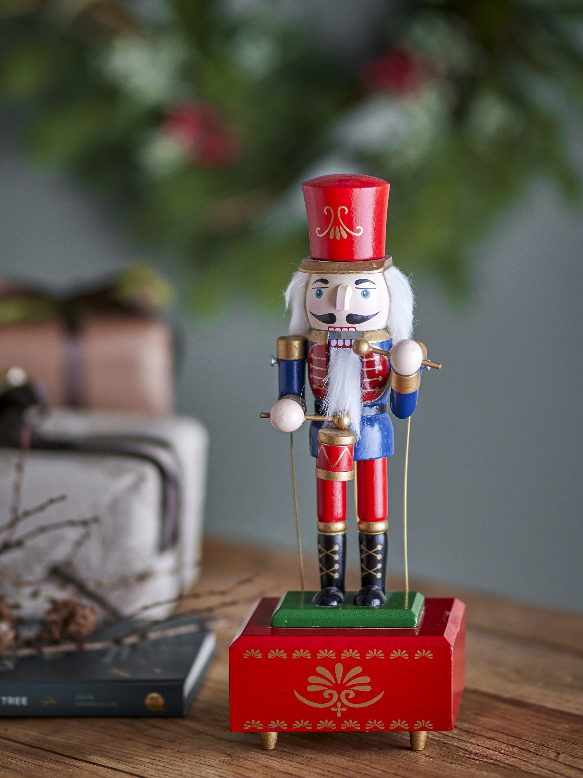 Waltz Music Box, Red, Pine