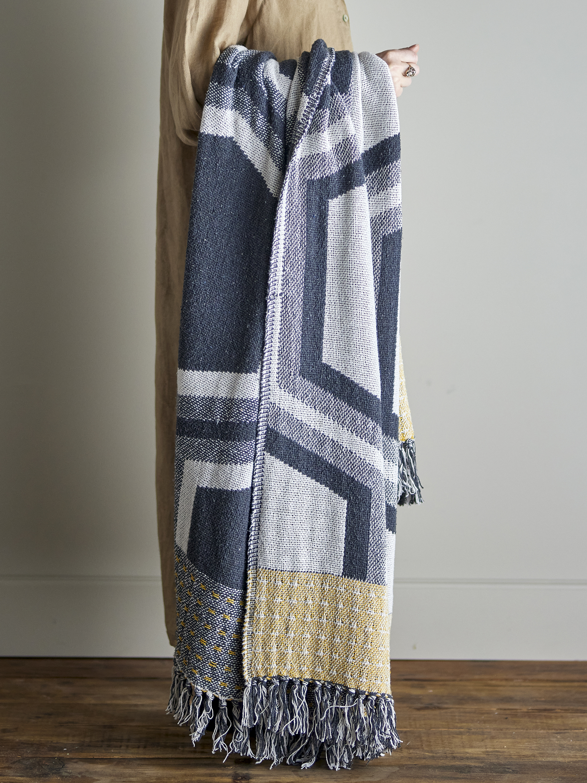 Bloomingville Plaid In Cotone Riciclato Morbido - Grigio E Beige Con Frange, Motivo A Rombi, 152x127 Cm
