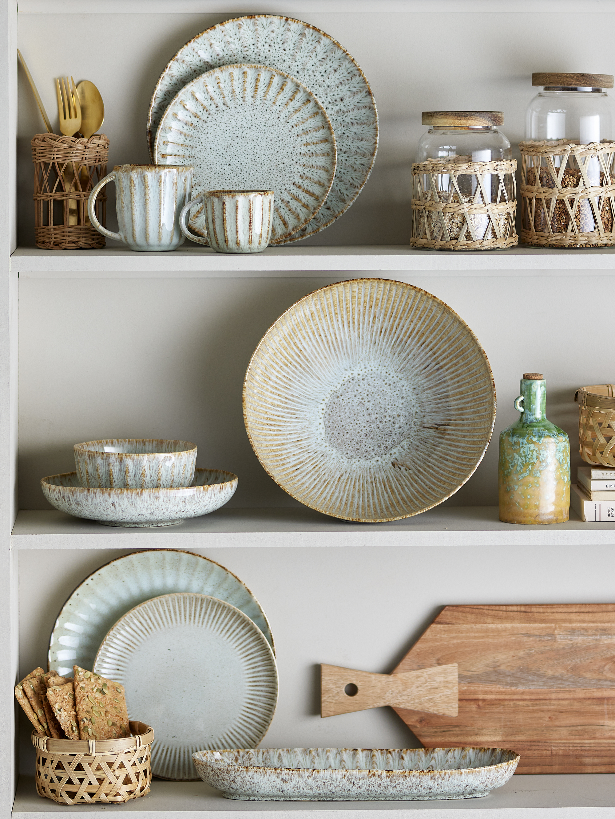 Fleur Serving Plate, Nature, Stoneware