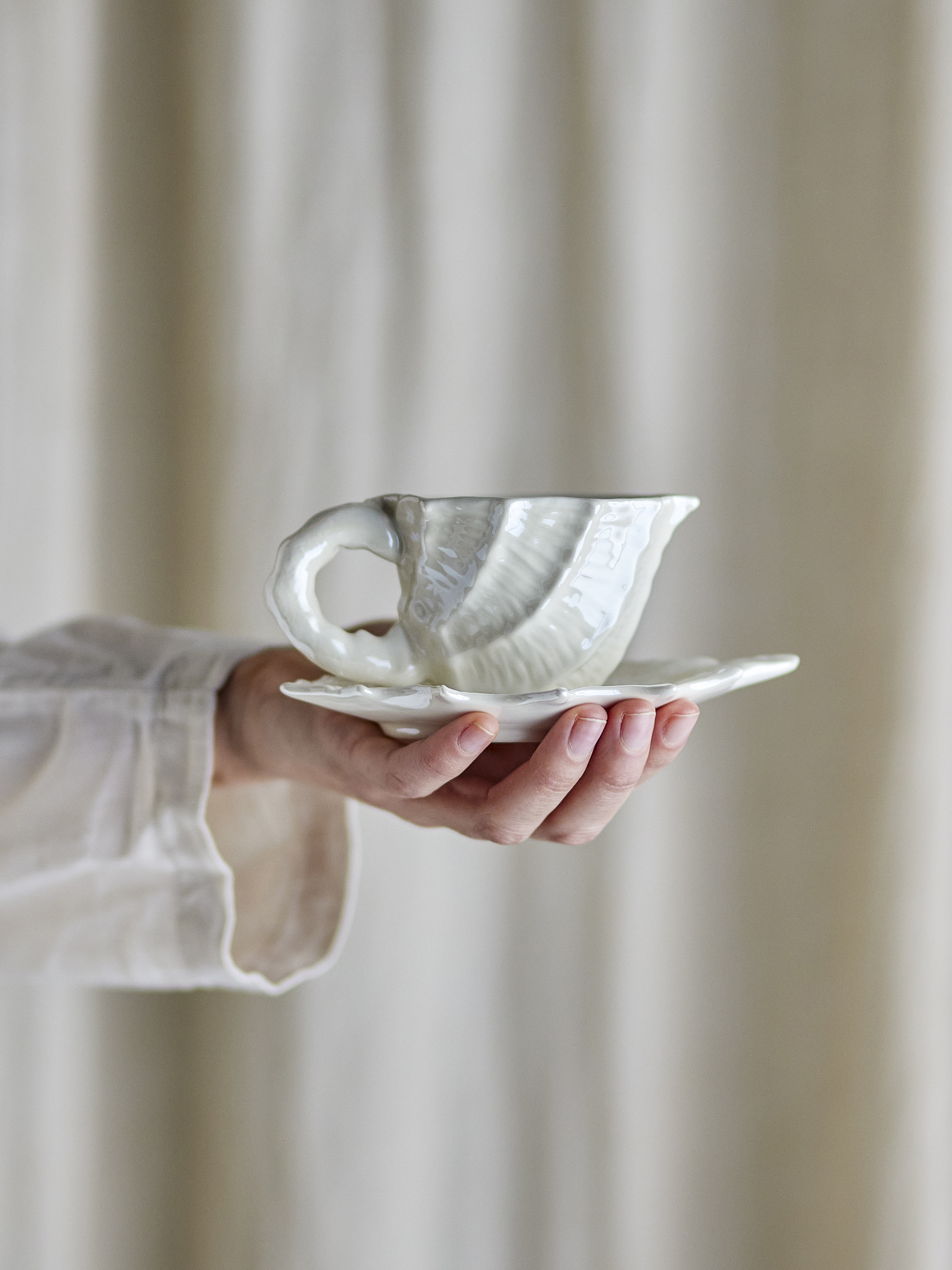 Shellie Cup w/Saucer, White, Stoneware